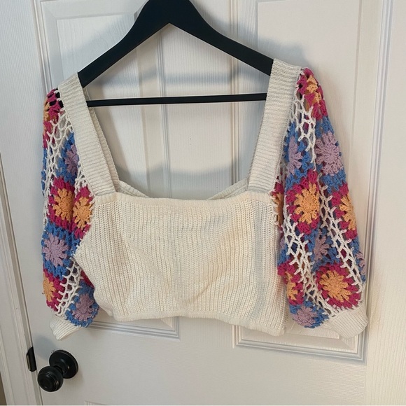 White Knit cropped Top with Multicolor Crochet Sleeves - Picture 3 of 9